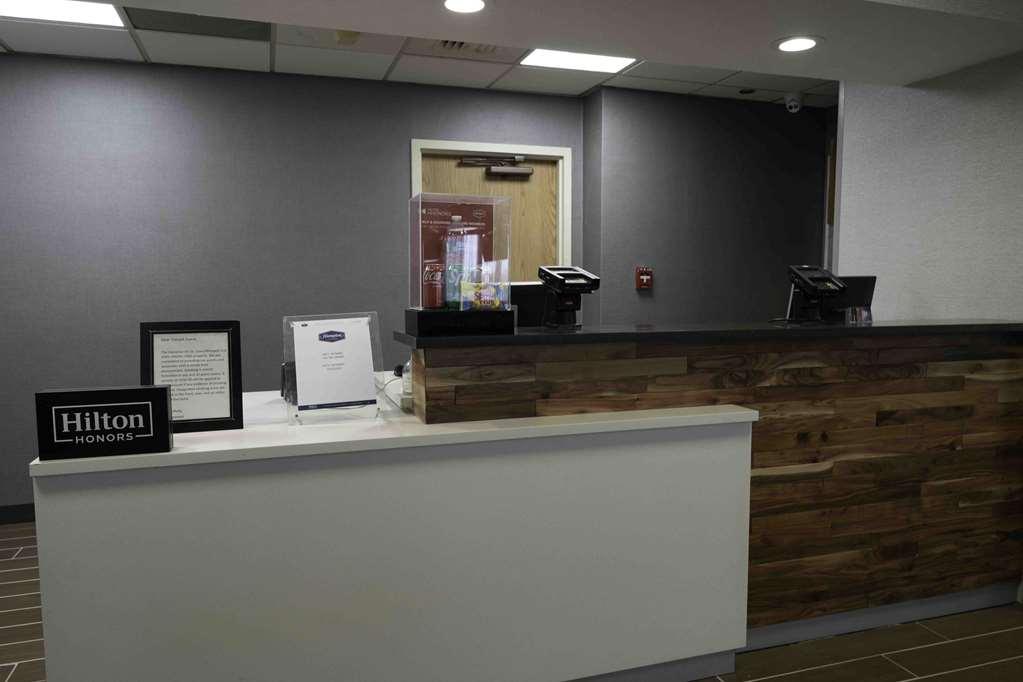 Hampton Inn St. Louis - Westport Мэриленд-Хайтс Экстерьер фото